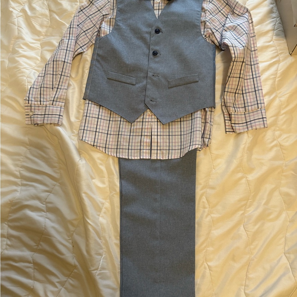 Van Heusen Gray and Pink Kids Matching Set
